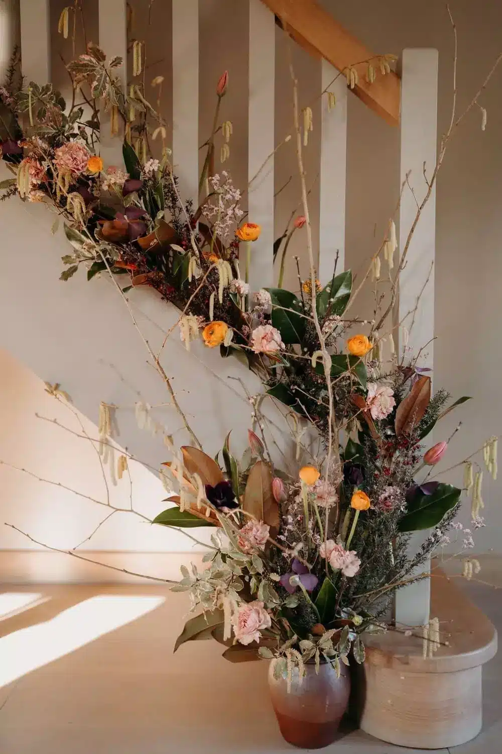 escalier décoration florale inspiration mariage sarthe