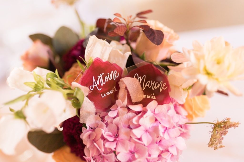 mariage romantique loire atlantique chateau du pordor lieu de recpetion decoretion de table bouquet de fleurs