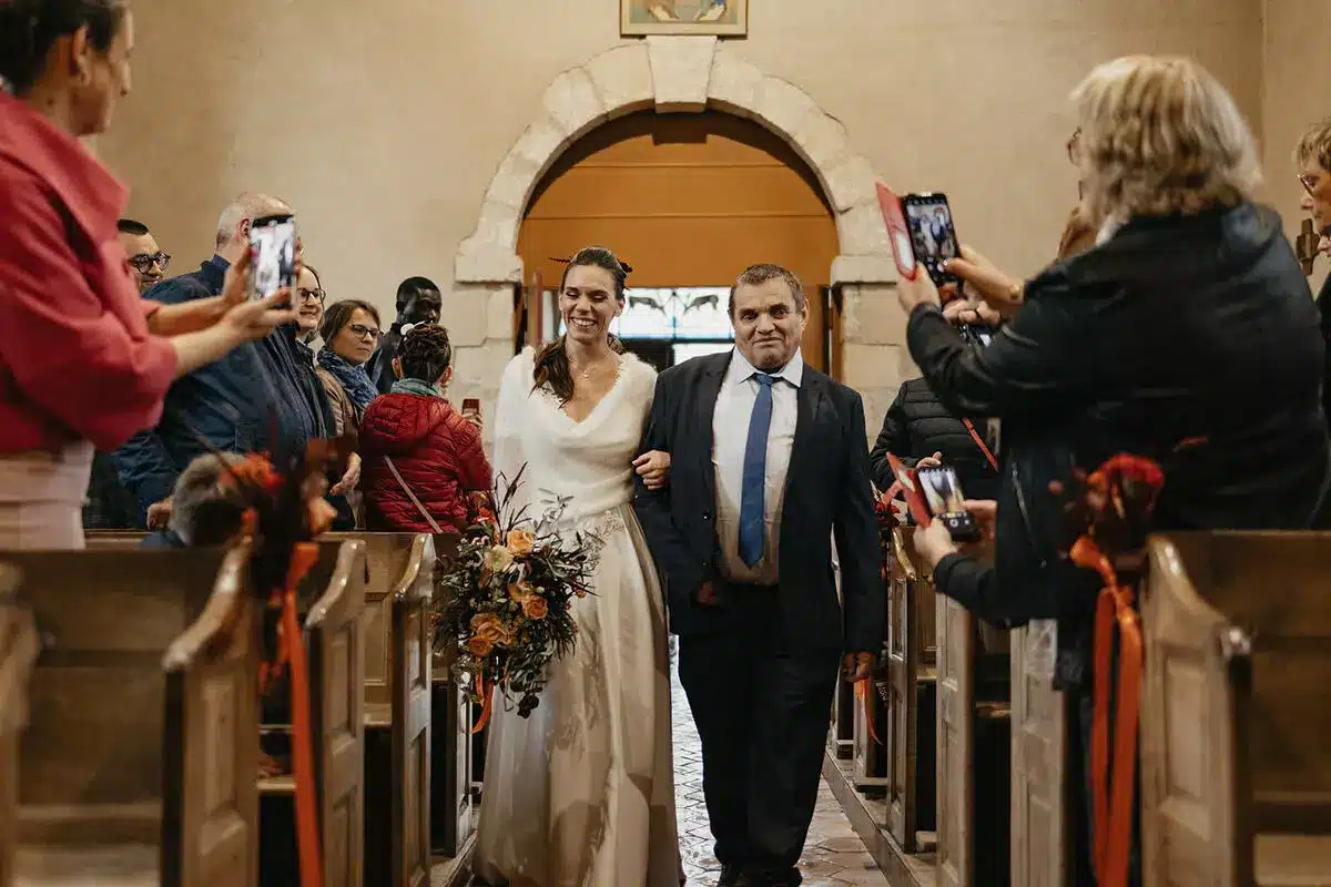 mariage religieux entrée de la mariée sarthe