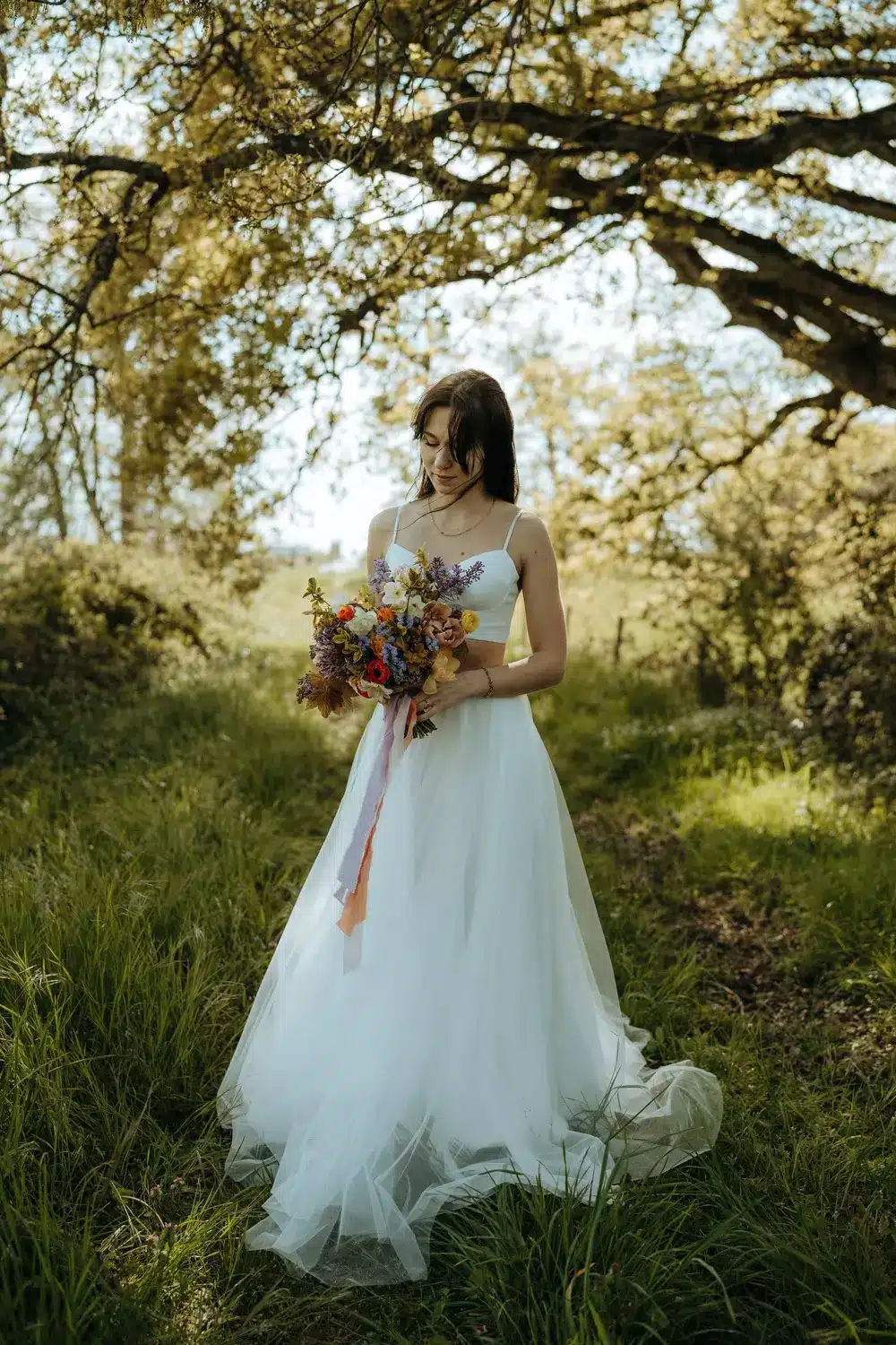robe de mariée bouquet coloré mariage sarthe