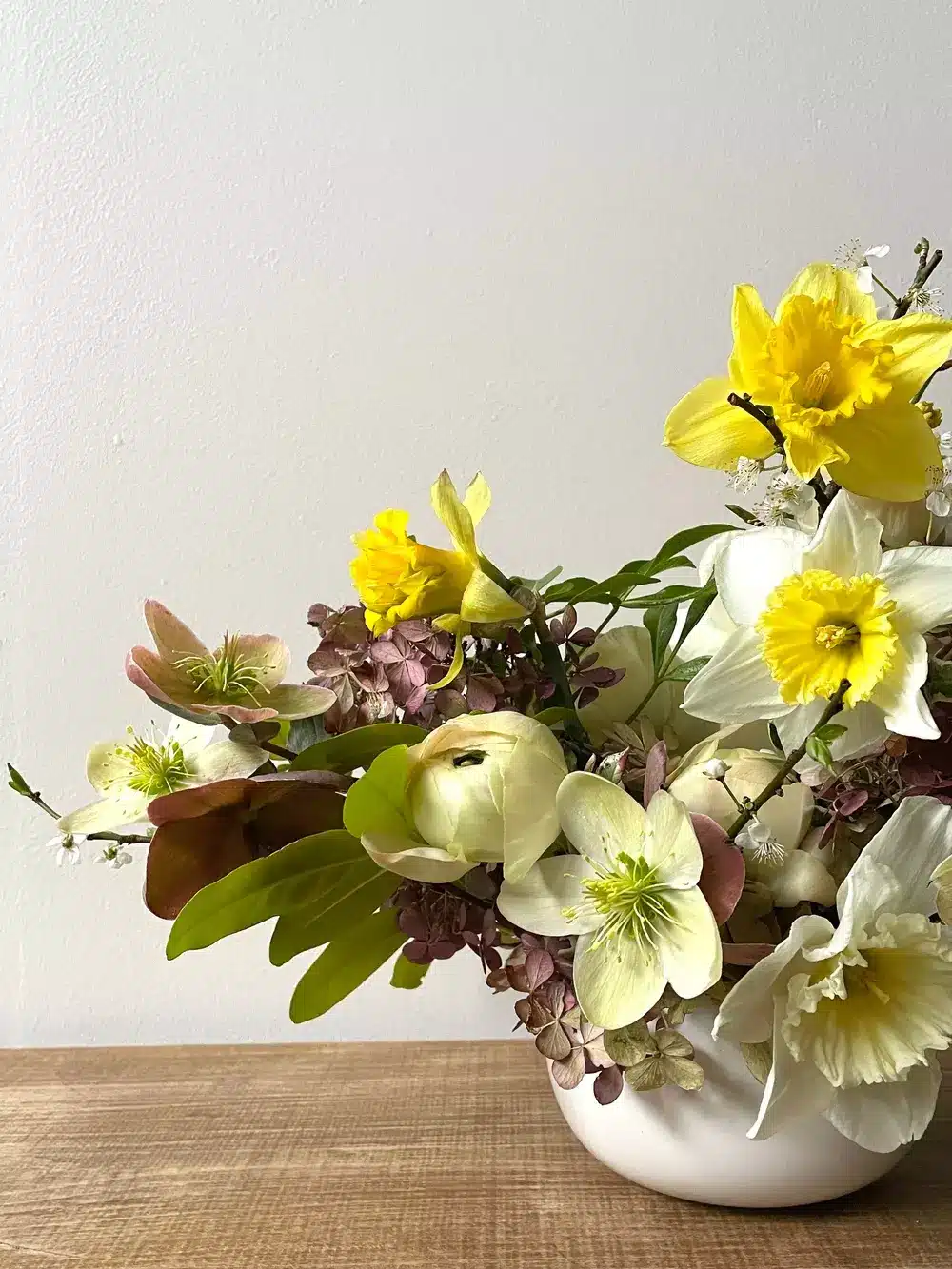 centre de table floral jaune printemps mariage mayenne
