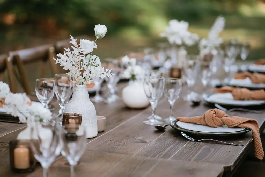 table en bois mariage banquet angers