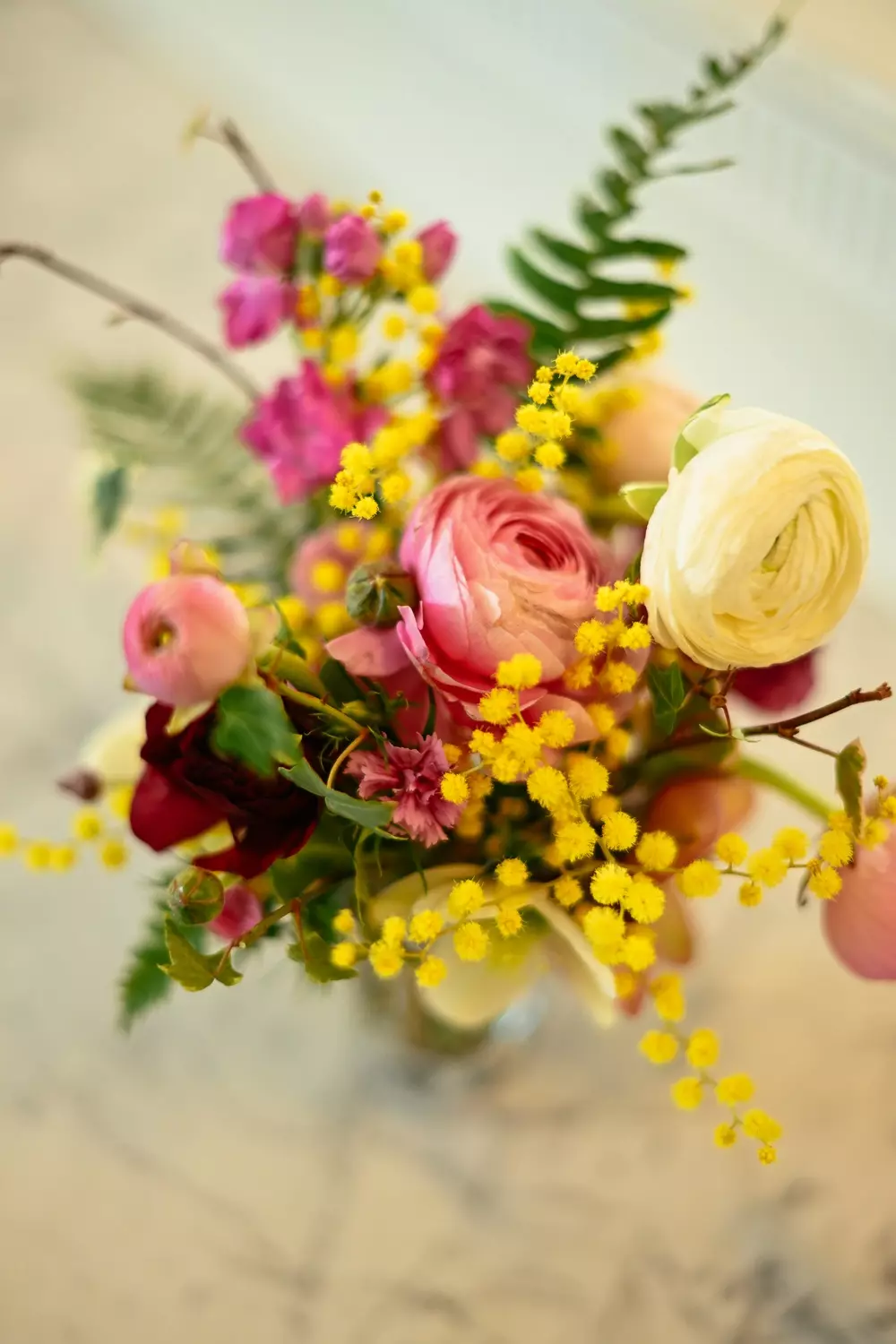 centre de table floral jaune printemps mariage orne