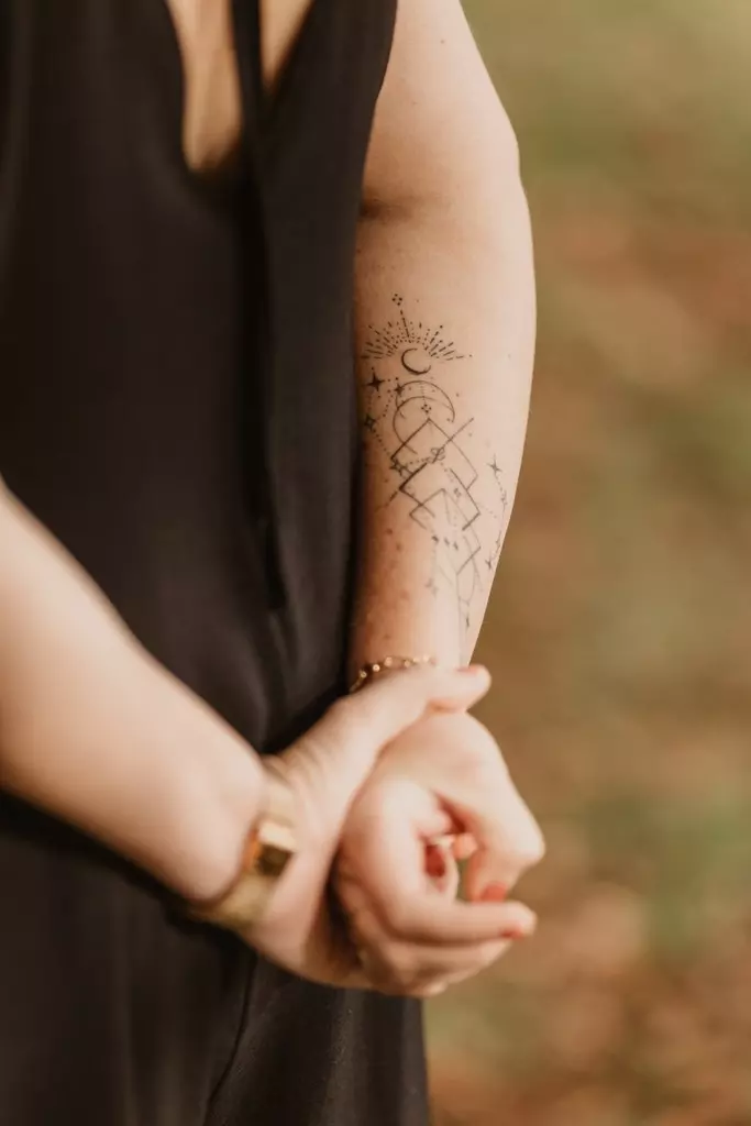 tatouage symbole mariage angers