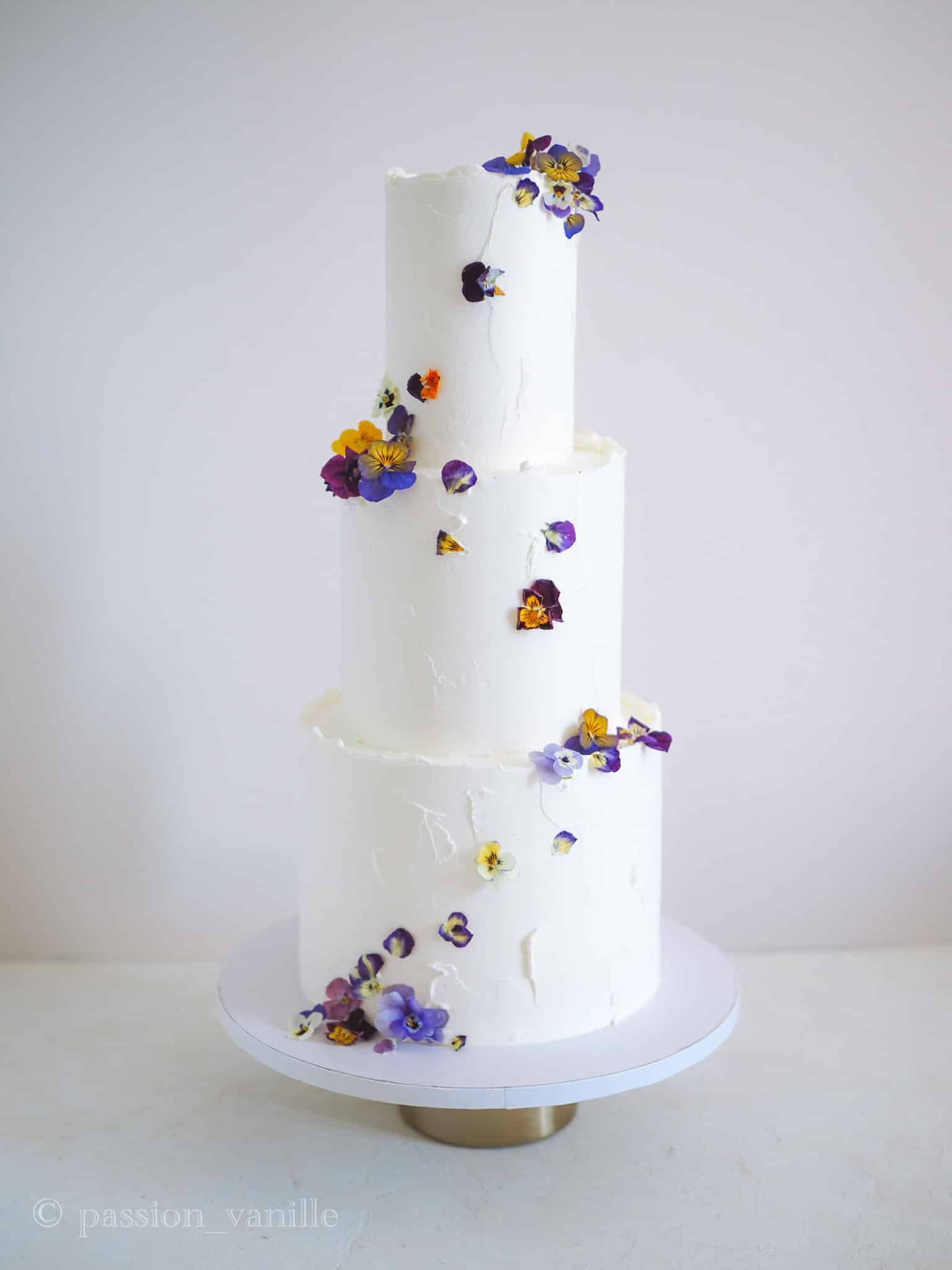 cake design fleurs comestibles