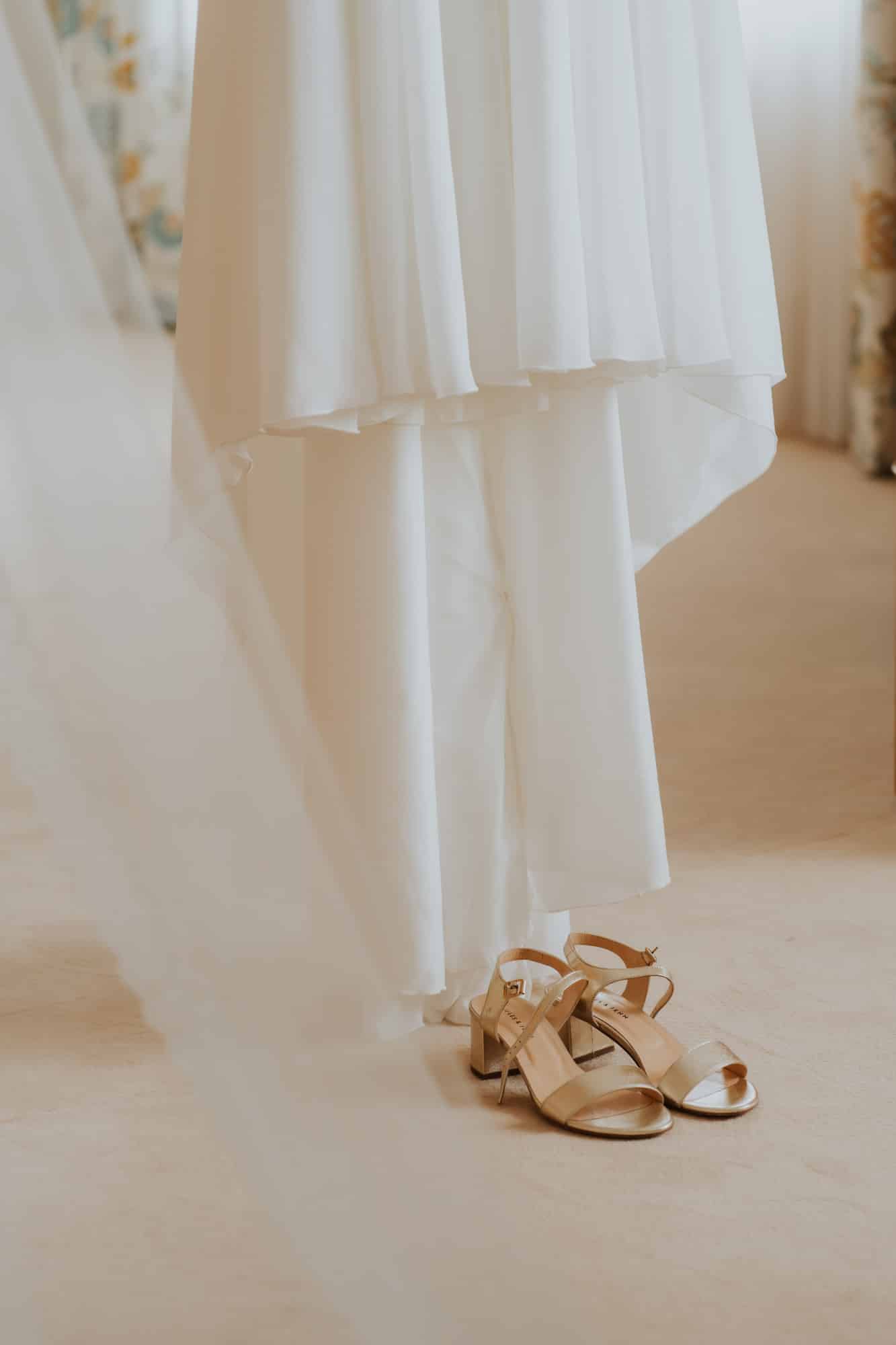 chaussure de mariée dorée