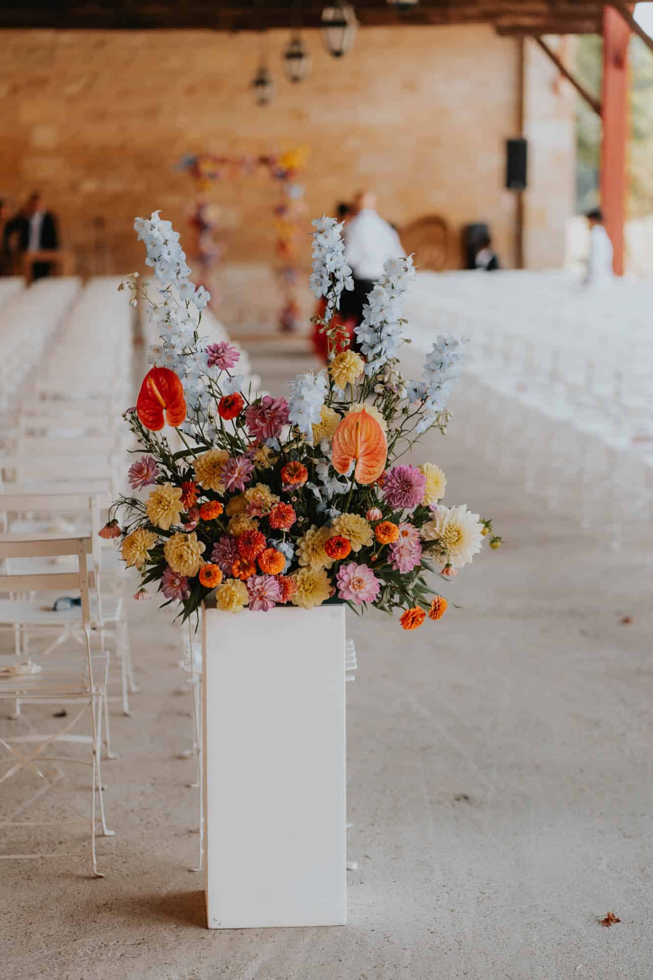 composition fleurs mariage coloré