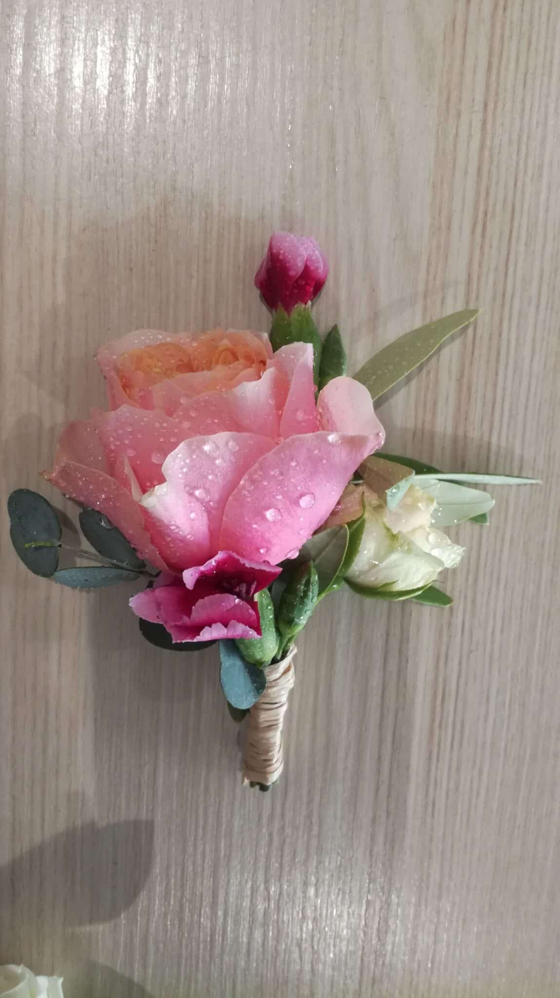 boutonniere rose fleurs angers