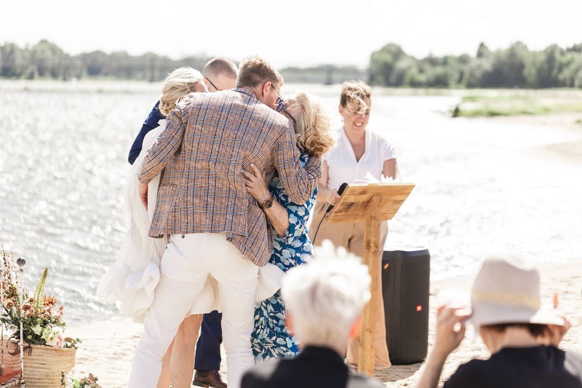 famille temoins emotion mariage angers