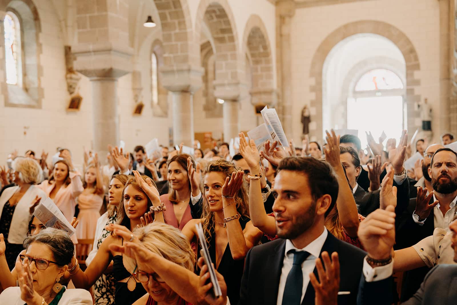 mariage chic a l eglise pornic