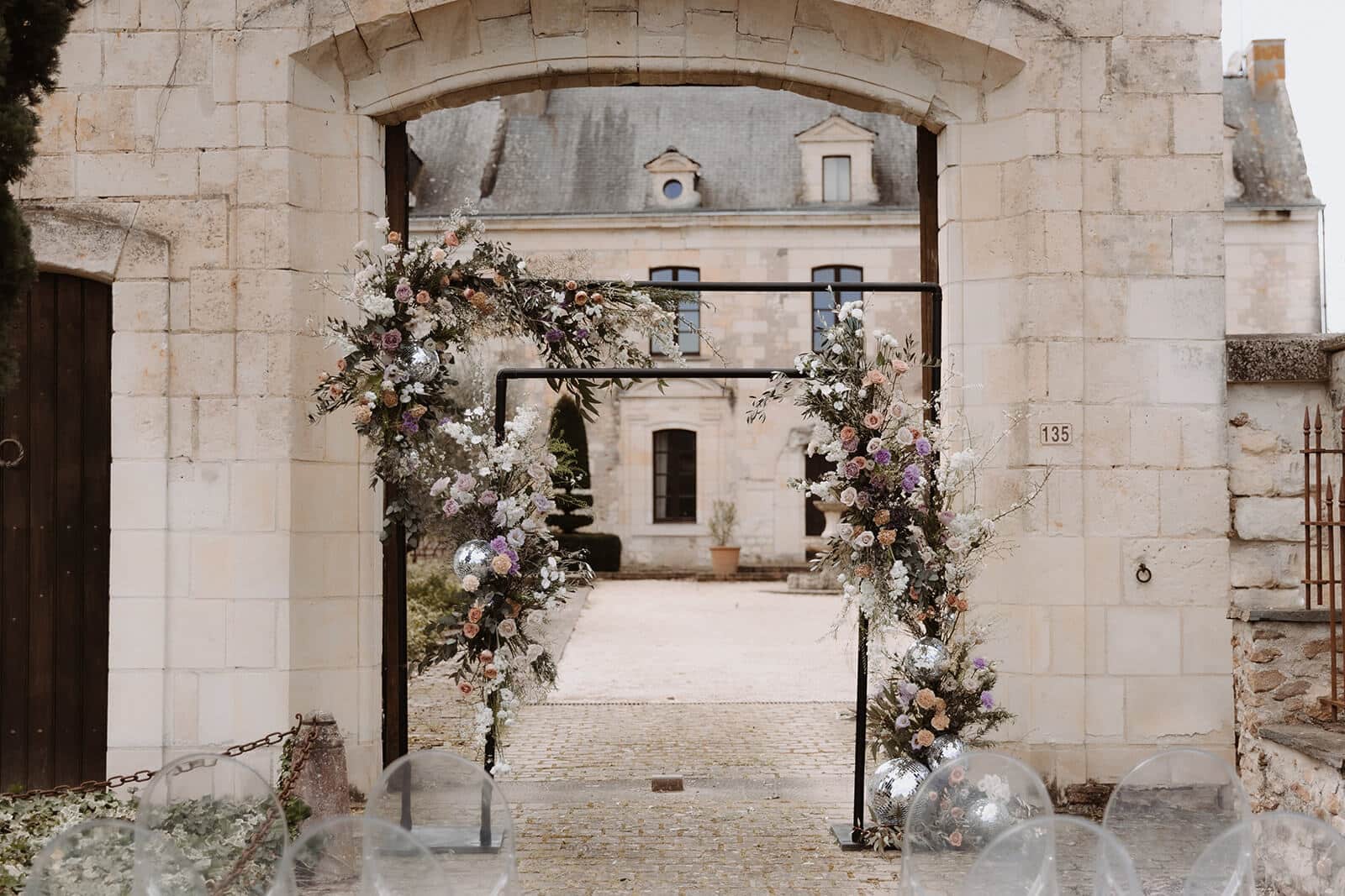 arche mariage moderne fleurie angers