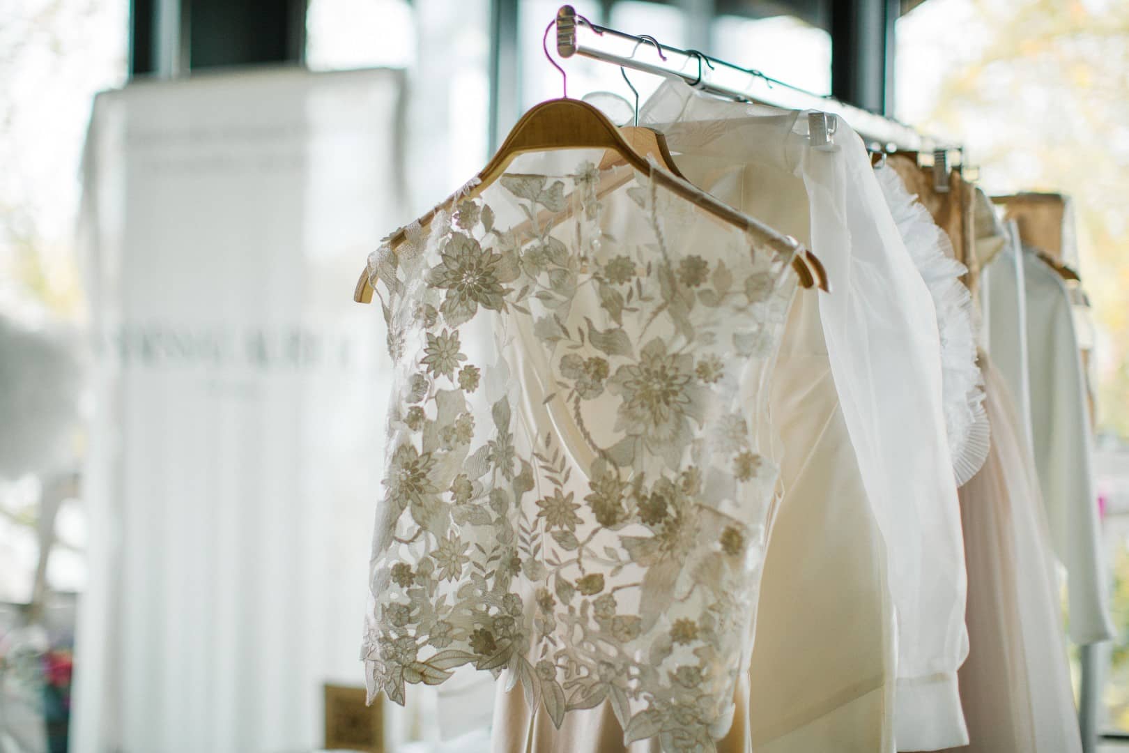 détail haut en dentelle robe de mariée Vanessa Lauriola