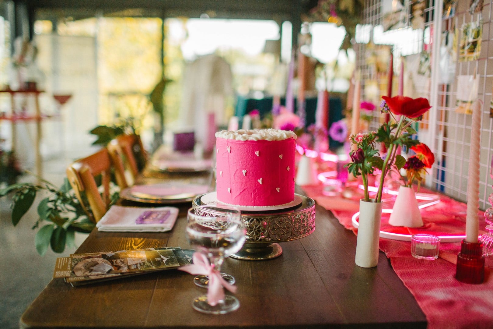 idée decoration table mariage année 90