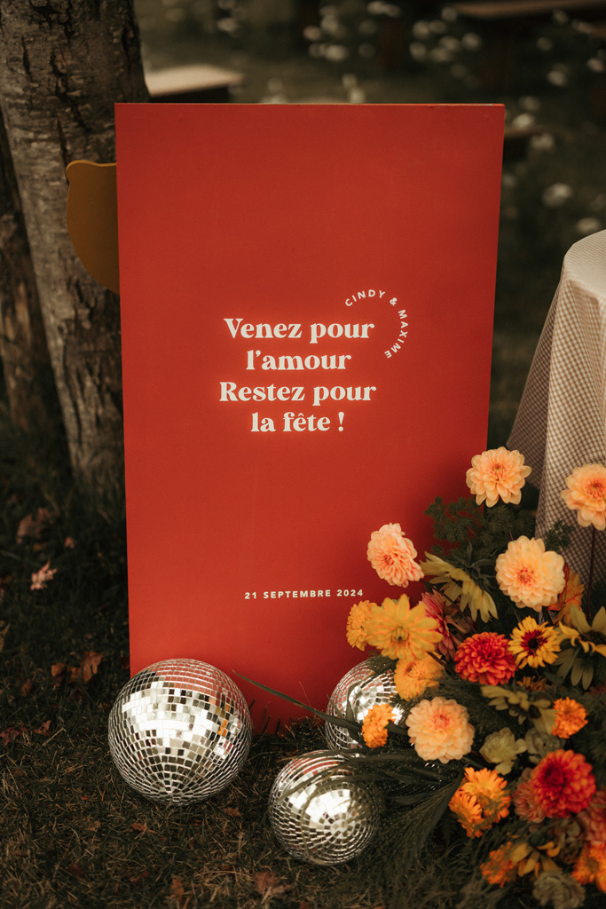 panneau bienvenue terracotta boules a facettes angers