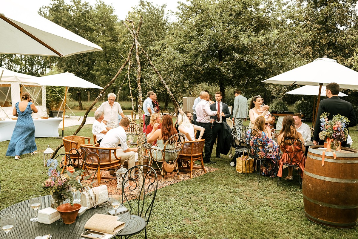 cocktail de mariage en extérieur