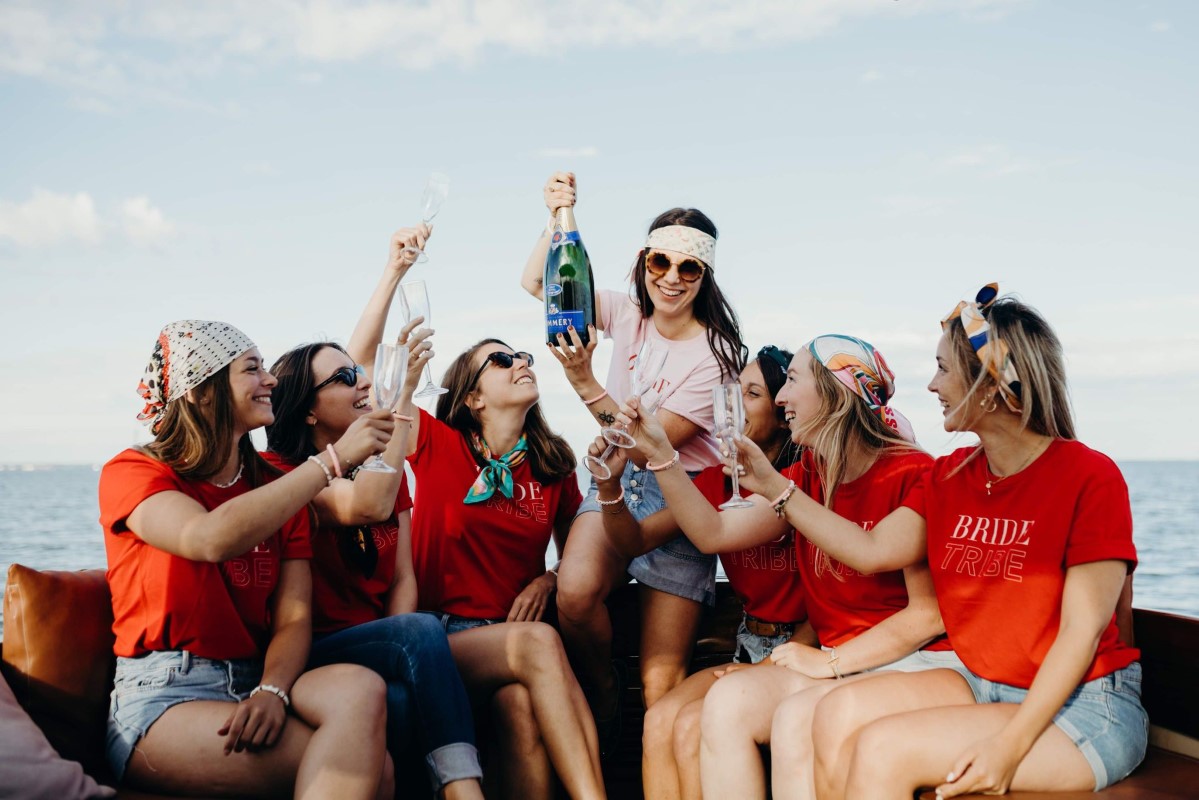 copines sur un bateau à Arcachon