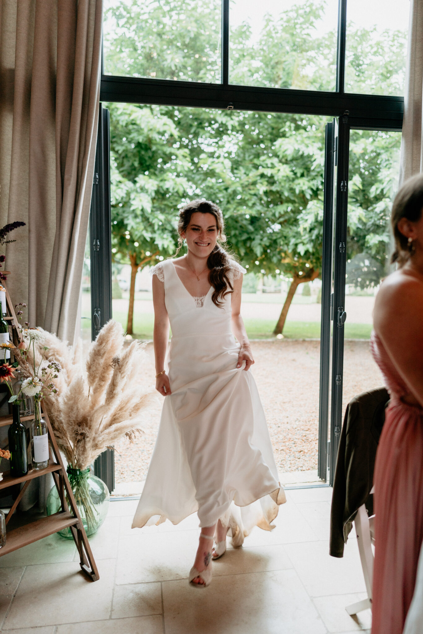 entrée des mariés domaine mariage pays de la loire