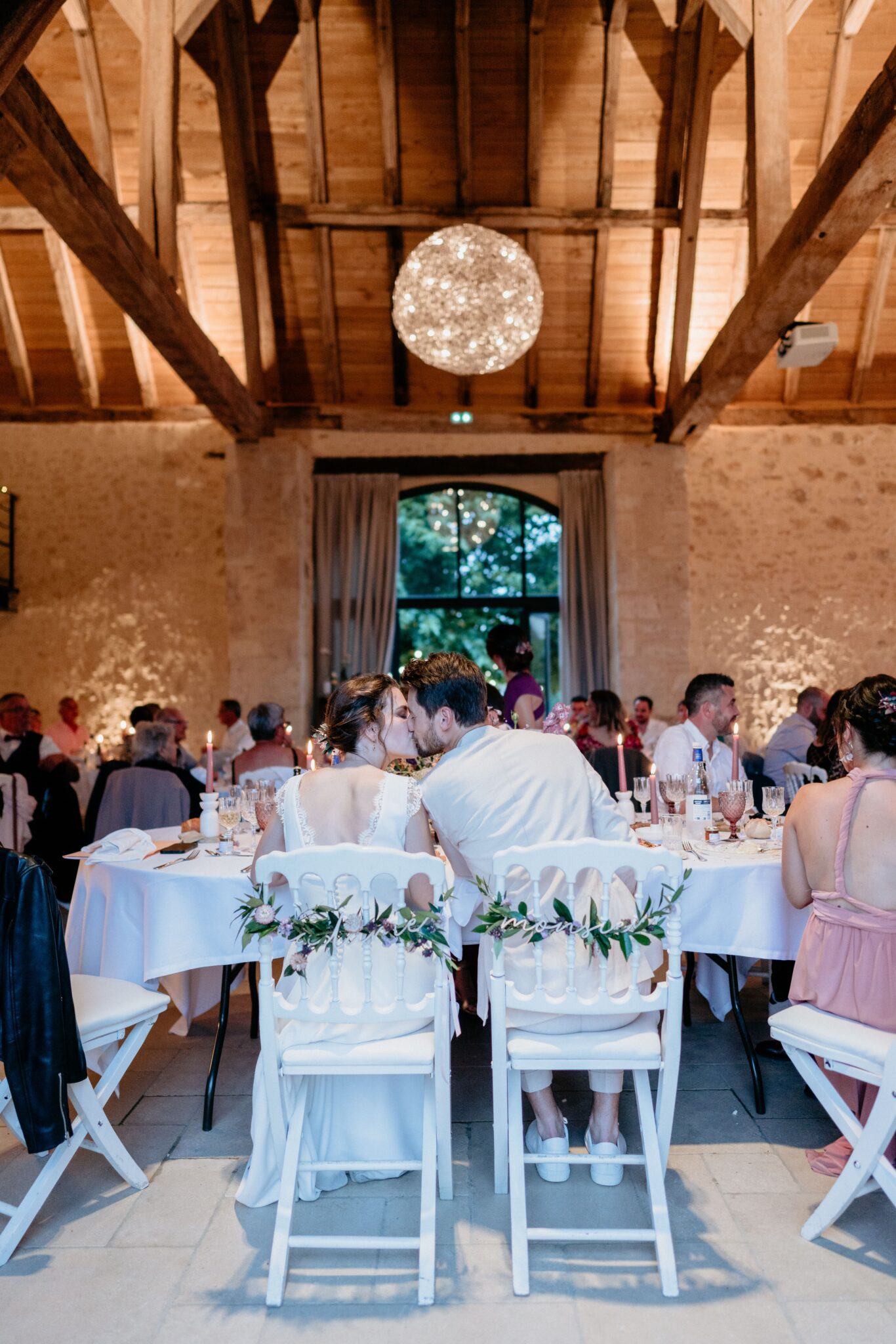 dos chaise des mariés décoration mariage végétale Mr et Mrs le mans