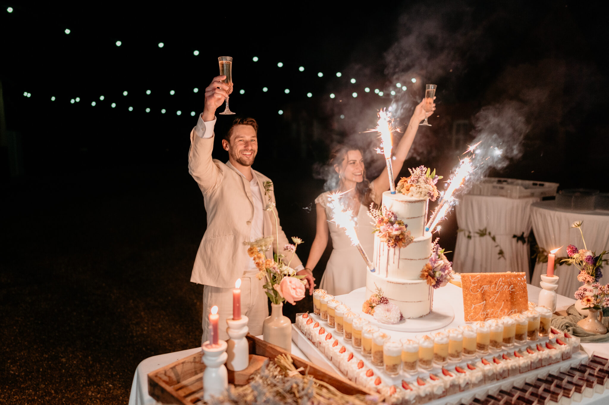 arrivée du gâteau wedding cake mariage le mans