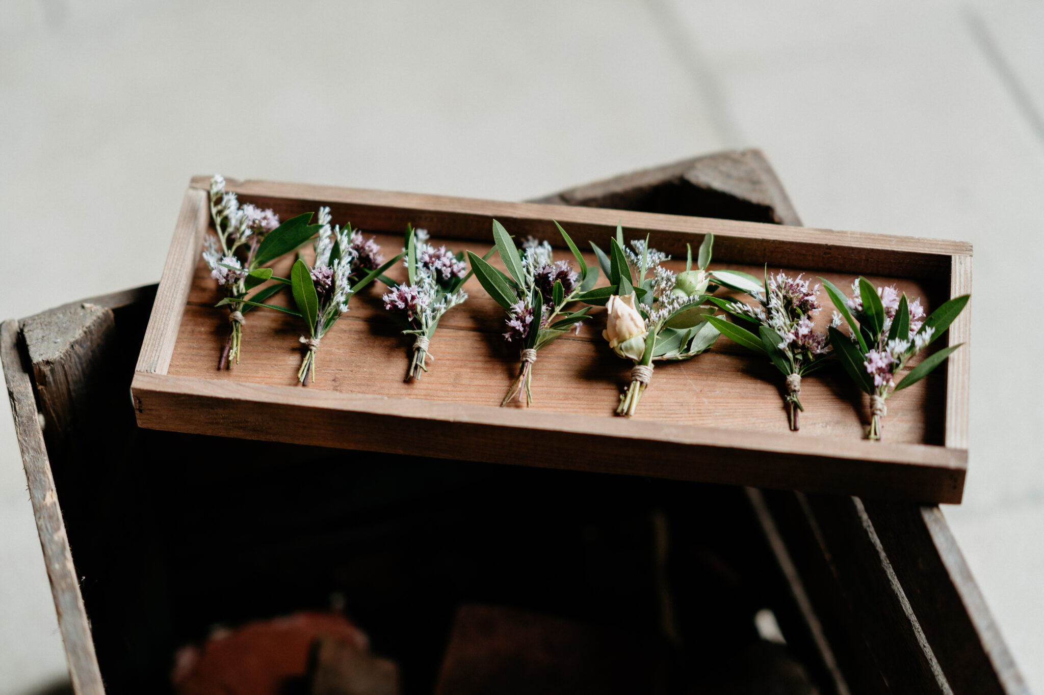 boutonnière marié et témoins mariage pays de la loire